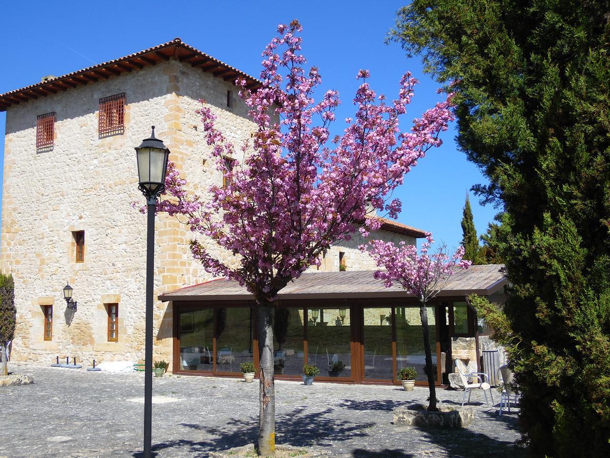 Posada Torre Palacio La Taxuela Villanueva la Lastra Exterior foto